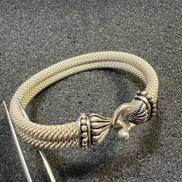 ESPO 925 Designed by Joseph Esposito cuff mesh bracelets/hook safety closure.